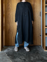 Vlas Blomme / Washed Light Linen カフタンロングシャツ (D.Charcoal)