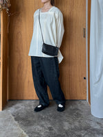 Vlas Blomme / Cotton Hemp High Count ピンタックプルオーバー (Écru)