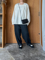 Vlas Blomme / Cotton Hemp High Count ピンタックプルオーバー (Écru)