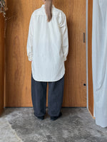 Vlas Blomme / Cotton Hemp High Count Swallowシャツ (Écru)