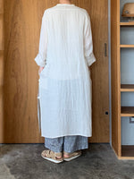 Vlas Blomme / Washed Light Linen カフタンロングシャツ (L.Beige)