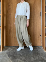 suzuki takayuki / farmer's wide pants（bay leaf）