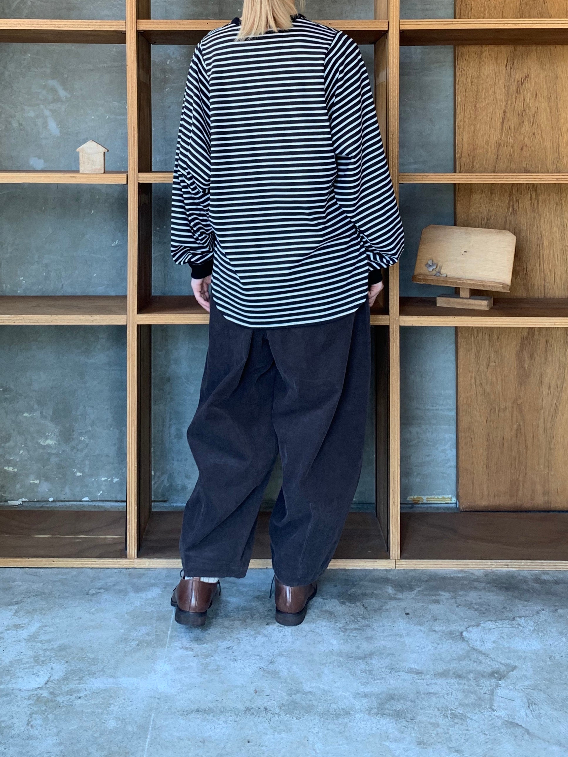 OTOAA / LIGHTWEIGHT CORDUROY COCOON PANTS