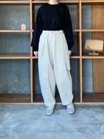 OTOAA / LIGHTWEIGHT CORDUROY COCOON PANTS
