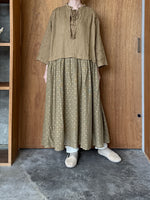 ROBE de PEAU / Church Dress (Olive)