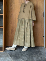 ROBE de PEAU / Church Dress (Olive)