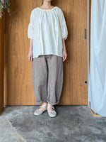 ROBE de PEAU / WRINKLE STRING BLOUSE (OFF NATURAL)