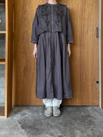 ROBE de PEAU / Petals Embroidery Dress (Charcoal)