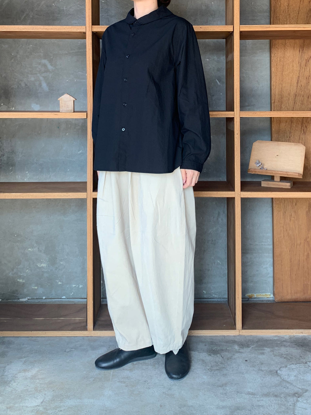 Vlas Blomme / Cotton Hemp High Count ミニセーラーカラーシャツ (Black)