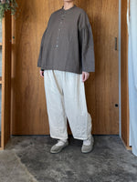 tumugu / ドットカット刺繍デニム パンツ（KINARI）