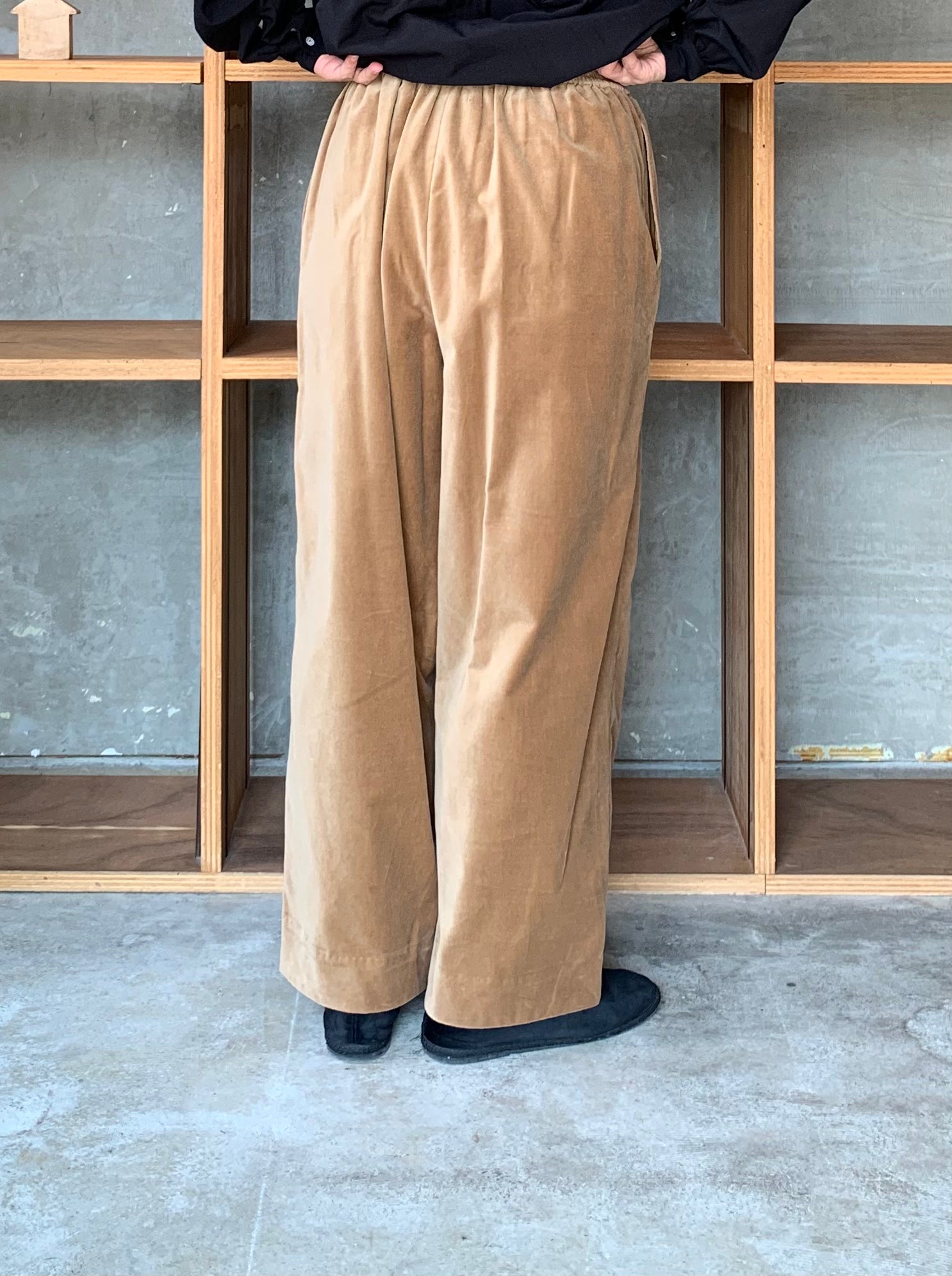 SUSURI / モエケパンツ（camel）