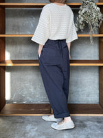 SUSURI / ミューパンツ（greenish black）