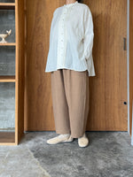 suzuki takayuki / tucked blouse（papyrus）