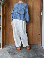 tumugu / コットンシルクシャンブレー ブラウス（BLUE）
