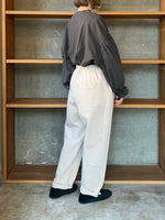 CLOSELY / easy tapered pants （beige）