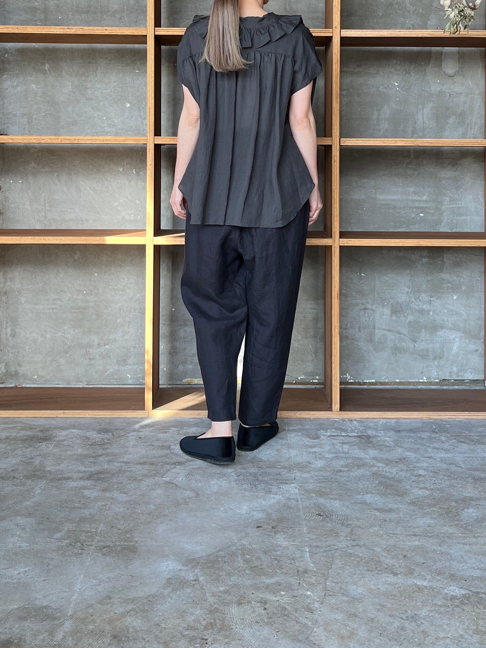 GASA*/ 朗らかな人 Frill blouse